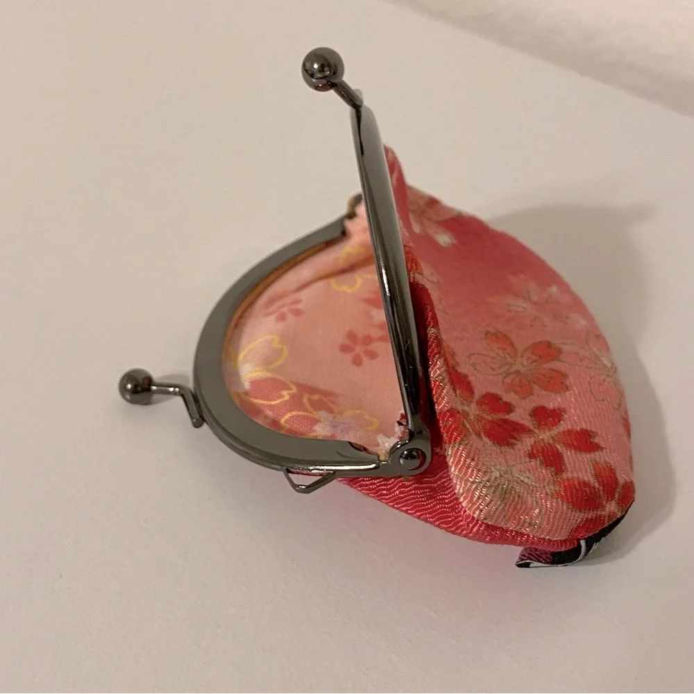 (NWOT) Japanese Sakura Cherry Blossom Mini Coin Purse